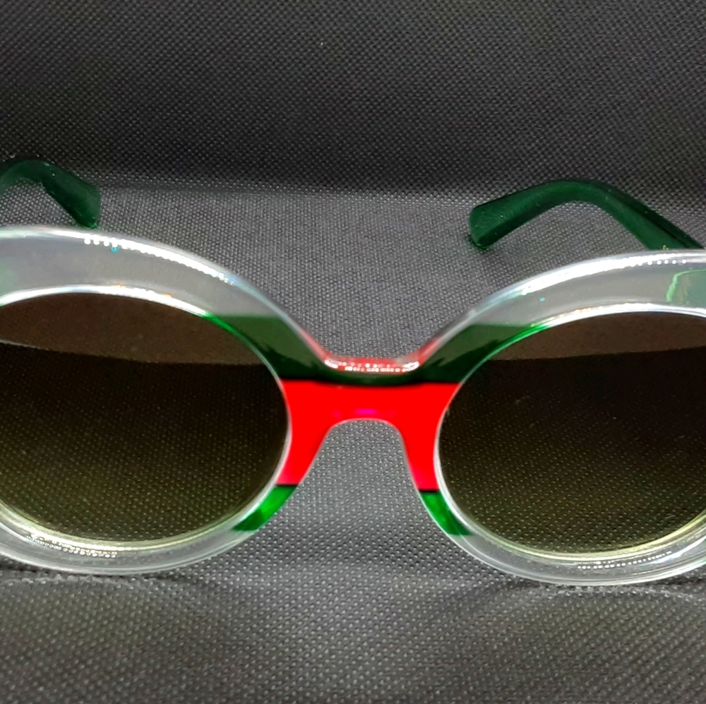 Sunglasses/shades